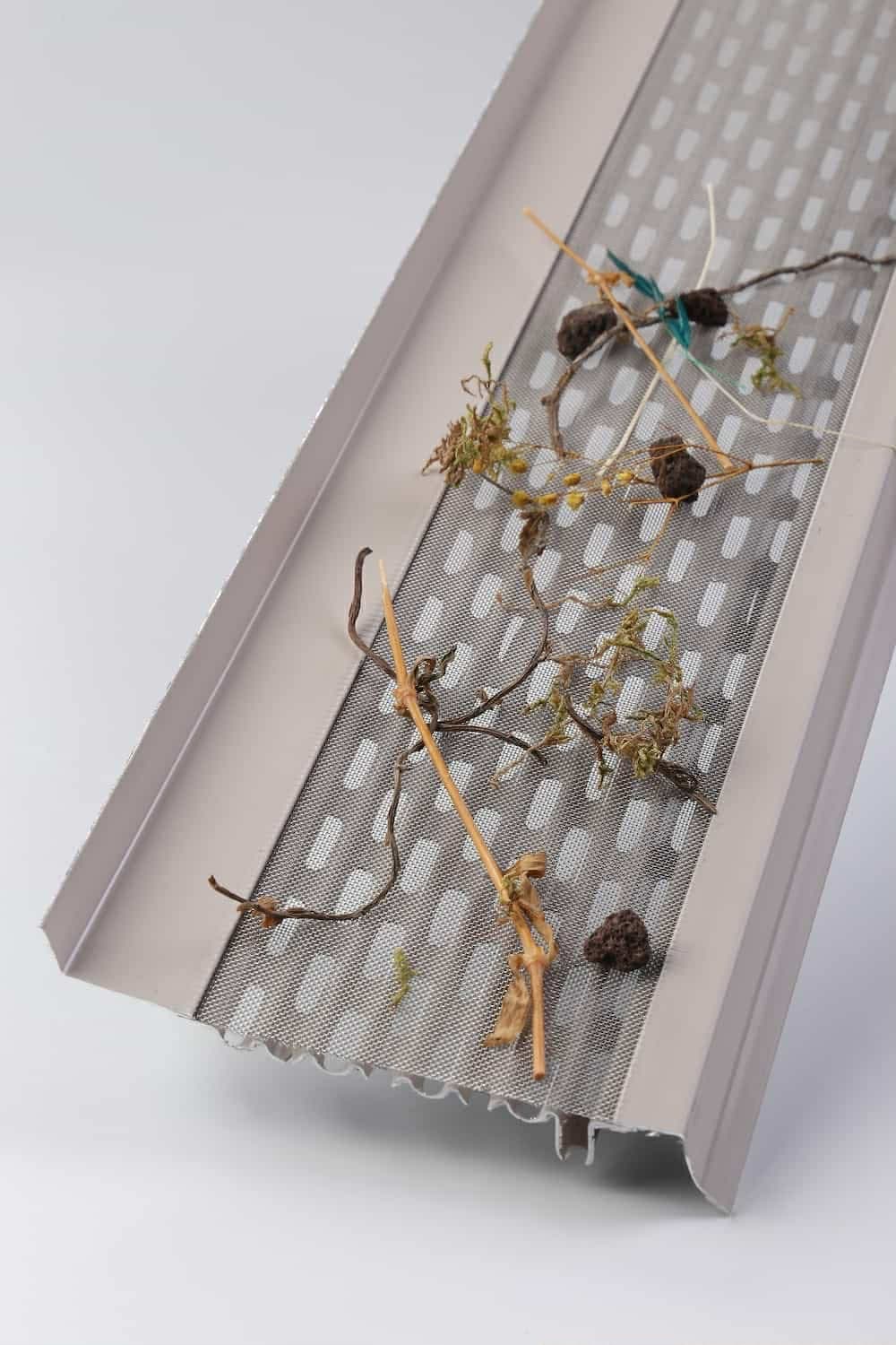 Gutter Grille Beige / Cream